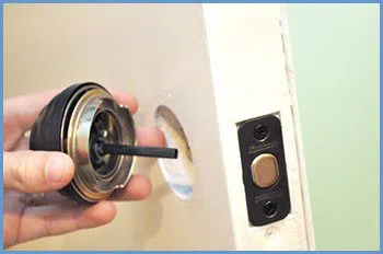 State Locksmith Services Cincinnati, OH 513-494-3063 - 5-change-locks-service